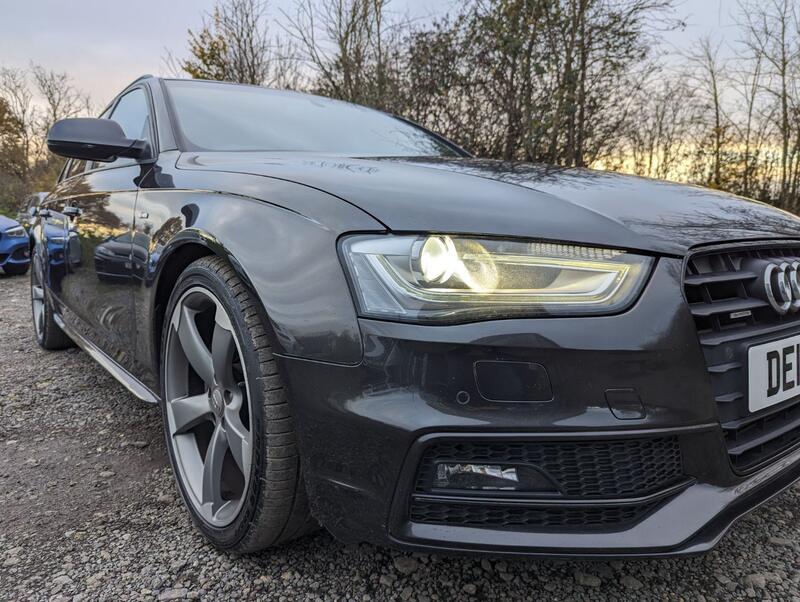 AUDI A4 AVANT 3.0 TDI V6 Black Edition  2012