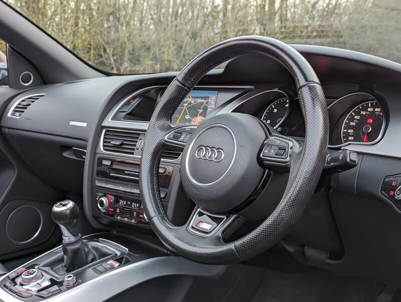 AUDI A5 2.0 TDI S line  2012