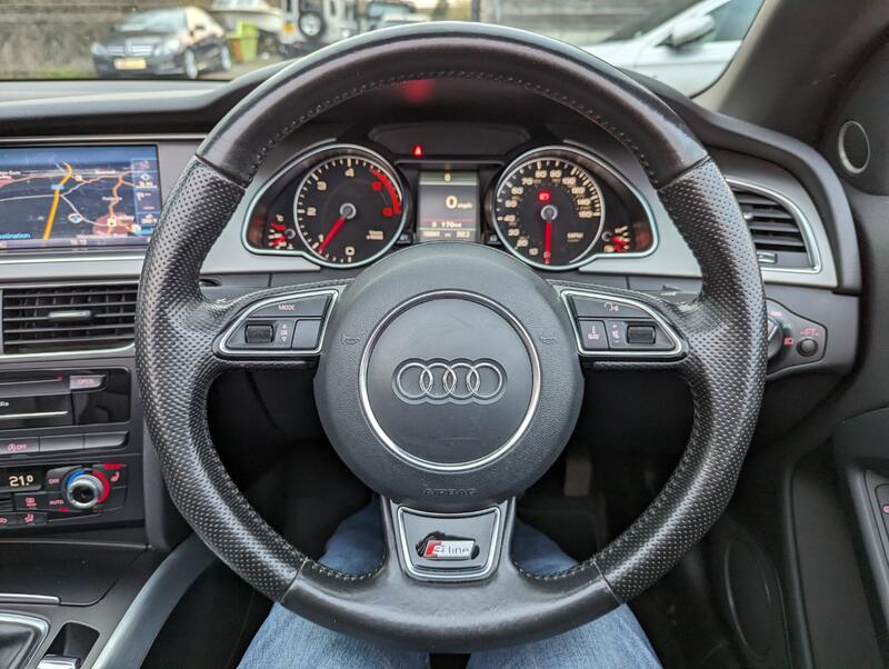 AUDI A5 2.0 TDI S line  2012