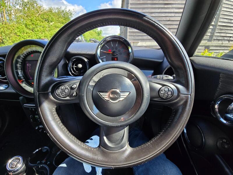 MINI CLUBMAN 2.0 Cooper SD Hampton Clubman 2011