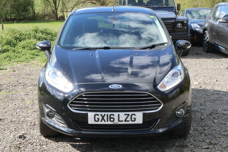 FORD FIESTA TITANIUM 2016