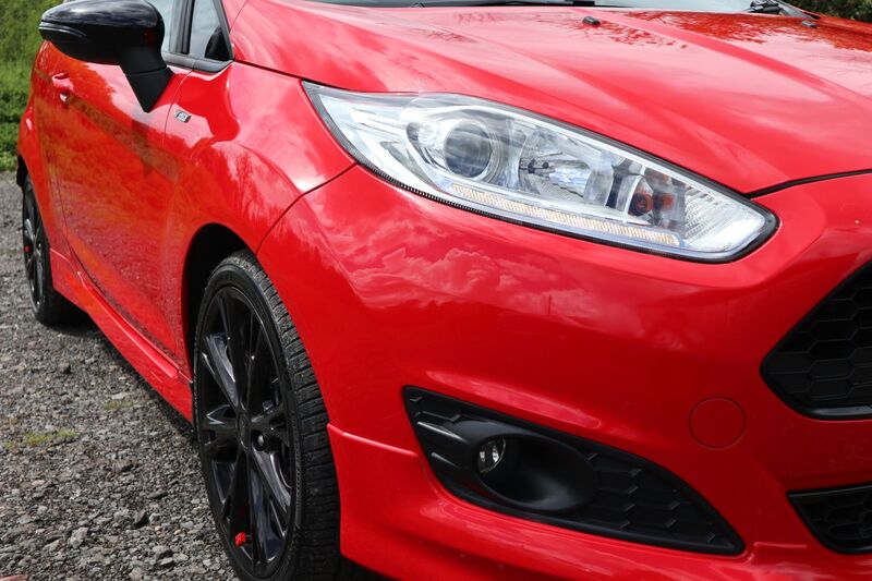 FORD FIESTA ST-LINE RED EDITION 2016