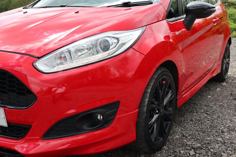 FORD FIESTA ST-LINE RED EDITION 2016