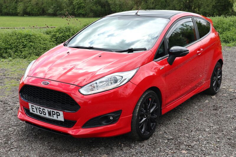 FORD FIESTA ST-LINE RED EDITION 2016