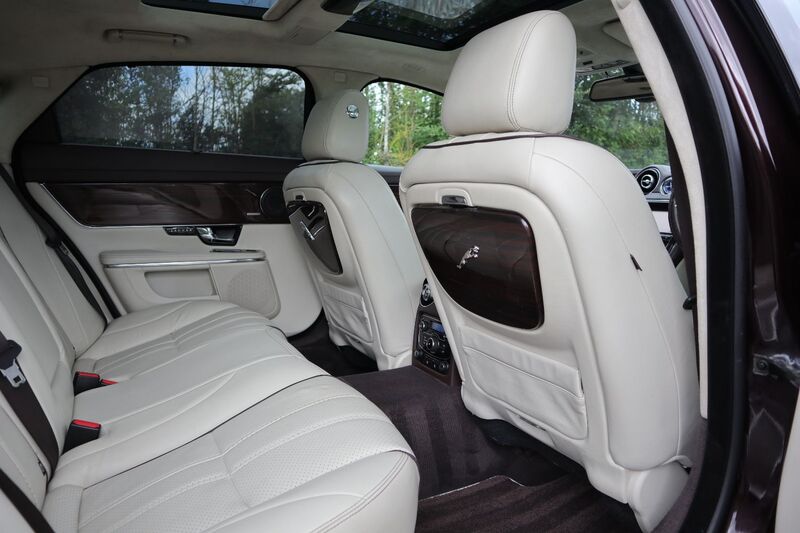 JAGUAR XJ D V6 PORTFOLIO 2010