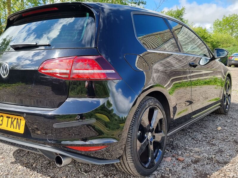 VOLKSWAGEN GOLF GTI 2013