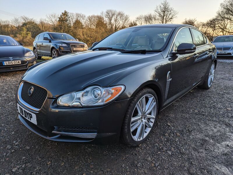 JAGUAR XF V6 PORTFOLIO 2011